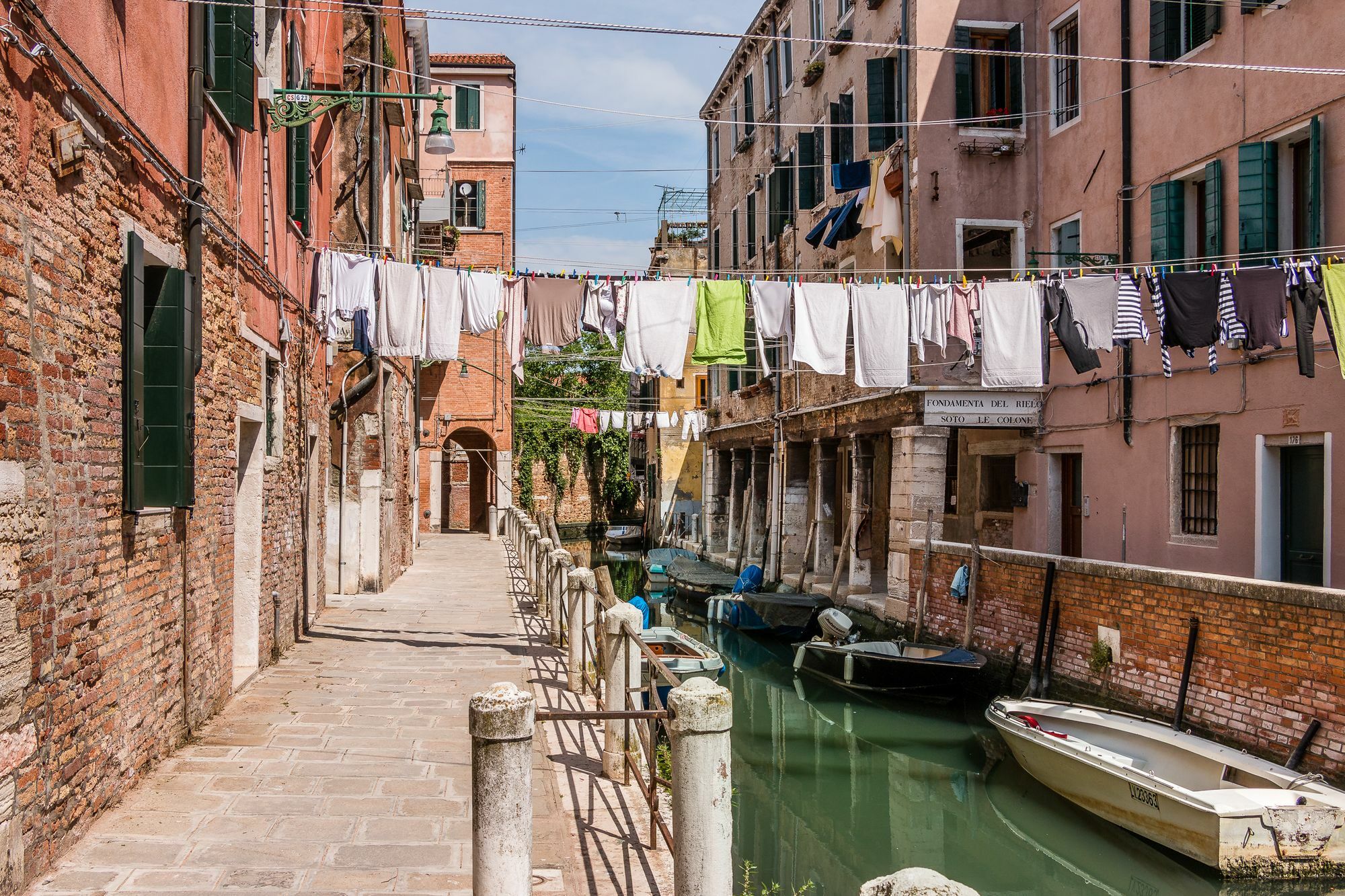 The Star Close To Biennale&arsenale * Venedig